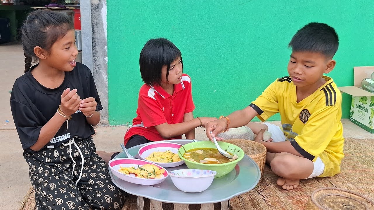 ลูก8ลูก7เข้ากันได้ดีกินข้าวทอดไข่ต้มยำหมู 24 กุมภาพันธ์ ค.ศ. 2026