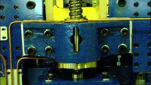 Fuji Ace palletizing robot with its shroud removed