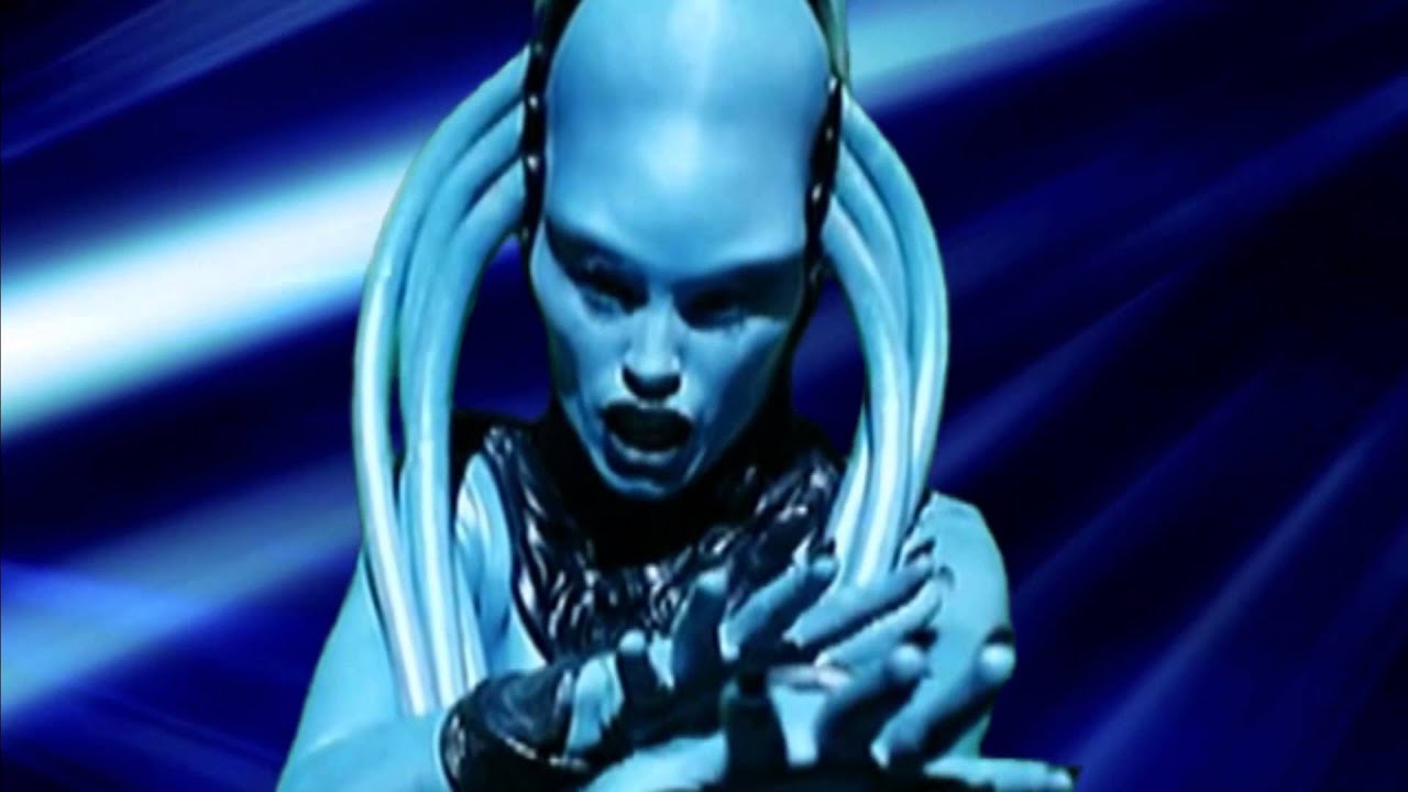 Opera Meets Film: Diva Plavalunga's 'Lucia di Lammermoor' Number in 'The Fifth  Element' Encapsulates Luc Besson's Filmography - Opera Wire