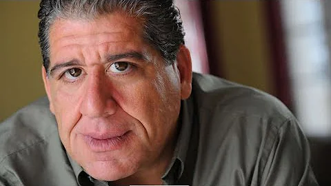 Joe Rogan and Joey Diaz discuss Gambling addiction's and hustling pool halls.