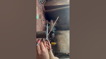 Tôi làm con dao phở chặt bằng thép trục tàu thủy chặt sắt như  là băm bùn vậy hiếm gặp loại thép này