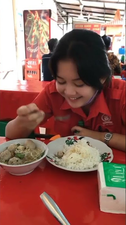 mentahan story lagi makan bakso bareng cewe cantik #shorts #status #tiktokviral #storywa