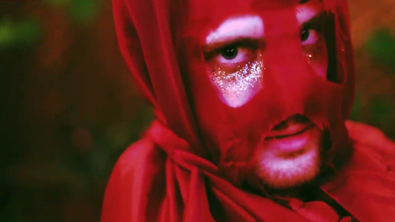 Guarda Matty Frank - Moth su YouTube Guarda Matty Frank - Moth su YouTube