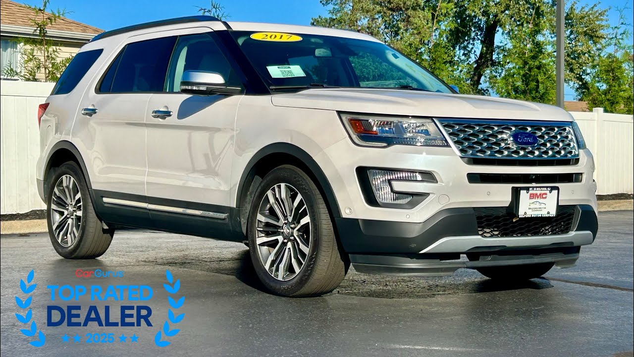2017 Ford Explorer Platinum 4X4 V6. Low Miles!!!