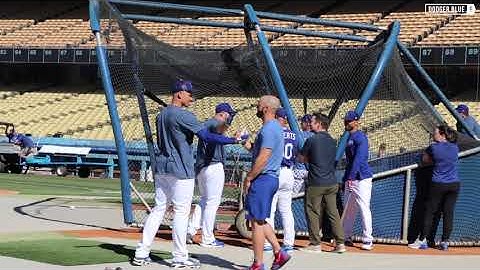 Dodgers pregame: Trayce Thompson, Max Muncy & more take batting practice at Dodger Stadium