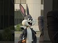 Man Meets Bugs Bunny in Style آدمی اور بگز بنی کا اسٹائلش ملاپ