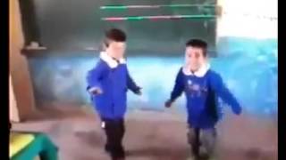Download lagu Tatilin gelişi böyle kutlanır Tatilin gelişi böyle kutlanır