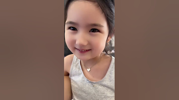 中俄家庭三胎弟弟满周，莉娜：都不是喜欢我了吗？
