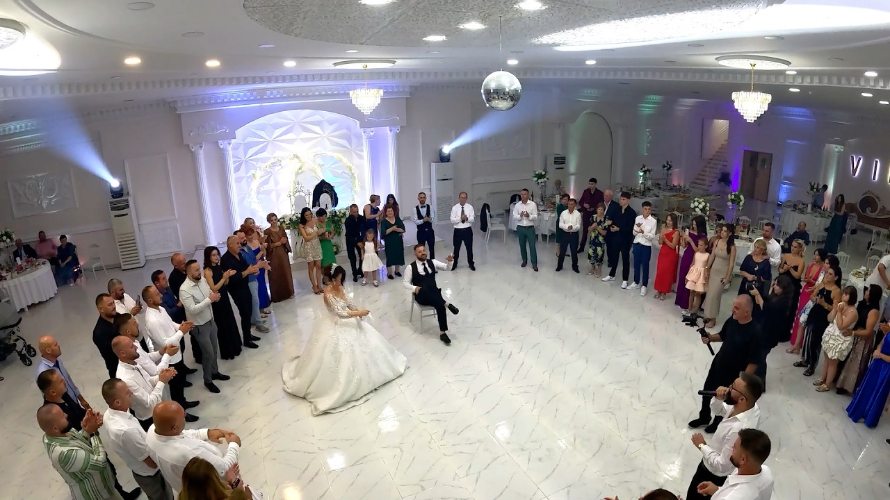Dasem e madhe Korçare me muzik live te zones. Banket 4K