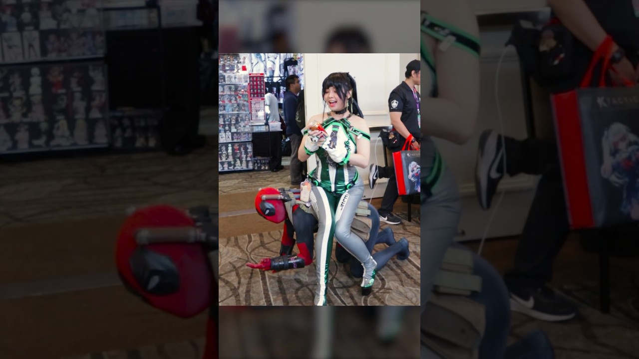 Deadpool meets Eve of Stellar Blade 👀 #deadpool #stellarblade #cosplay