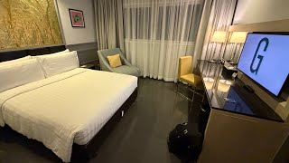 Garner Hotel in Pattaya Thailand - 1 King Bed - Breakfast review | Adventures on the Road (CarRentalGuy)