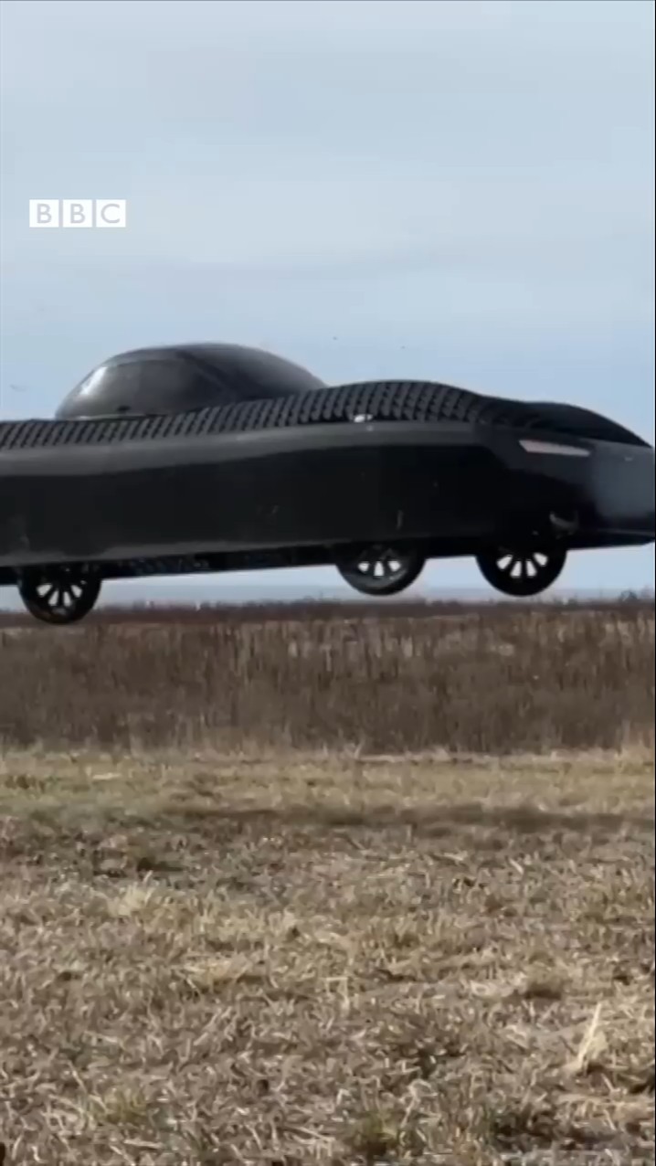 Flying Car: ये कार हवा में उड़ेगी, सड़क पर भी चलेगी...मगर! (BBC Hindi)