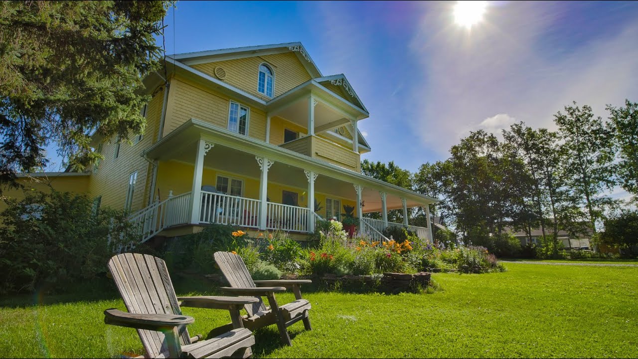 MAGNIFIQUE propriété à vendre par le propriétaire à Caplan en GASPÉSIE