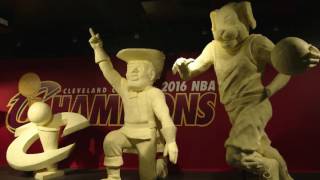 2016 Ohio State Fair Butter Cow Display