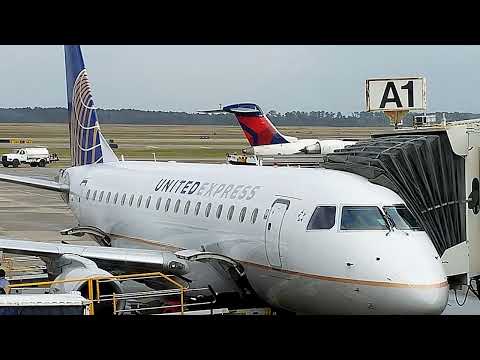 Бортпровідники United стоять перед вибором: Підвищення Зарплати в Замін на Свободу Володіння Авіакомпанією