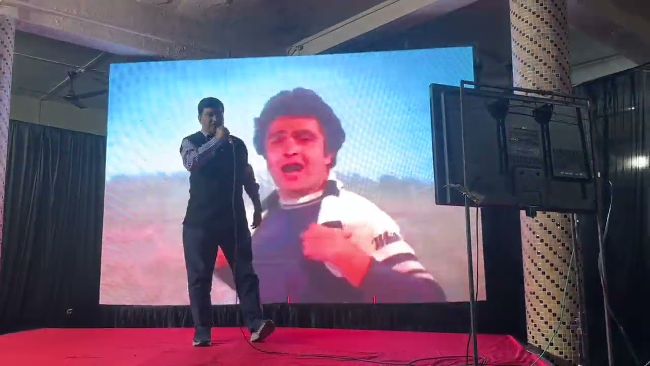 Hoga Tumse Pyara Kaun 