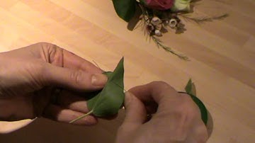 How to wire an ivy leaf - Wedding Flowers Tutorials and Workshops by Campbell