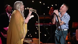 Macklemore & Kesha Perform 'Good Old Days' Resimi