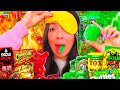 MANGIAMO SOLO CIBO STRANO ASPRO vs PICCANTE BENDATI CHALLENGE!