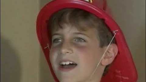 S01 E01   Hard Hat Harry  Fire Truck Adventures