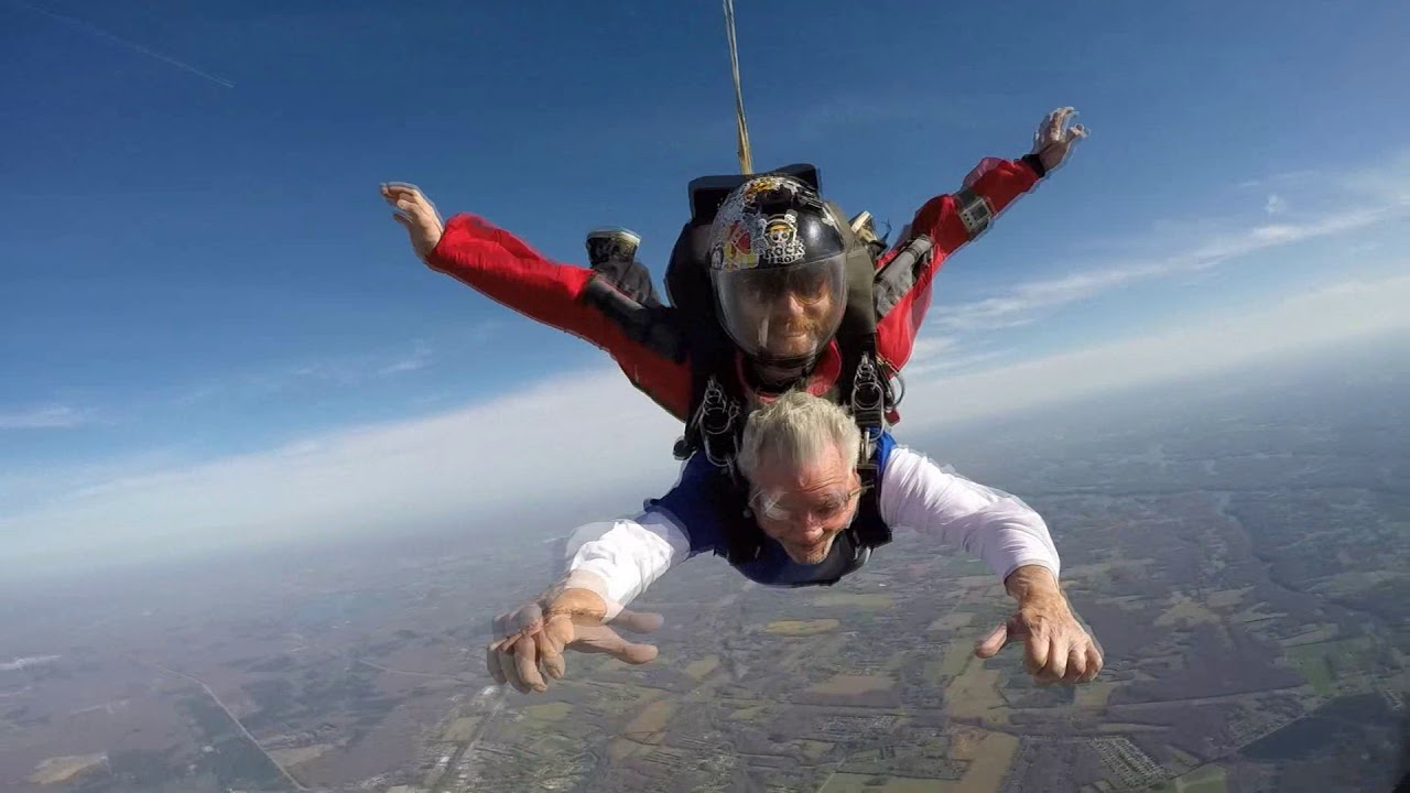 Tandem Skydiving! Jim Moon from Tullahoma, TN at Skydive Tennessee