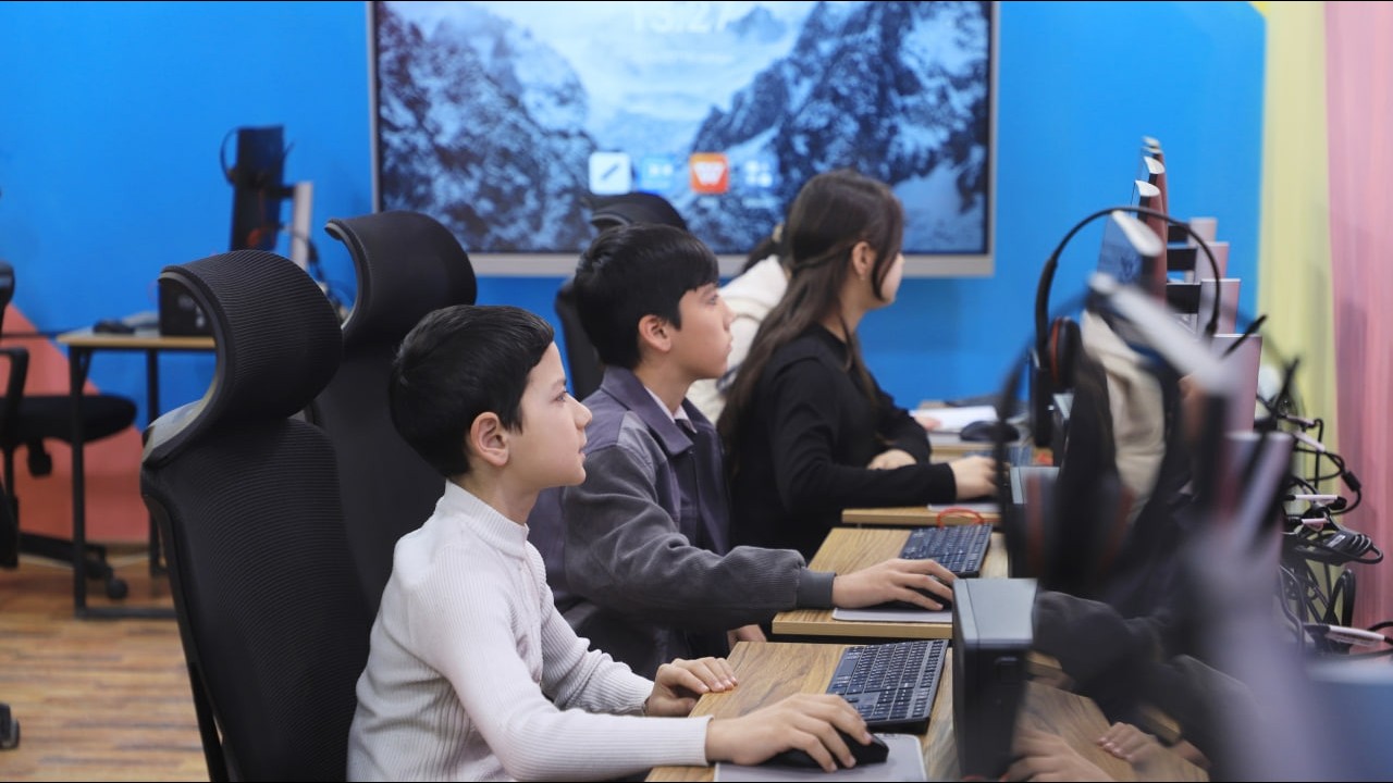 Hazoraspda zamonaviy kasblarga o‘qitish markazi ochildi: yoshlarga raqamli imkoniyatlar kengaymoqda