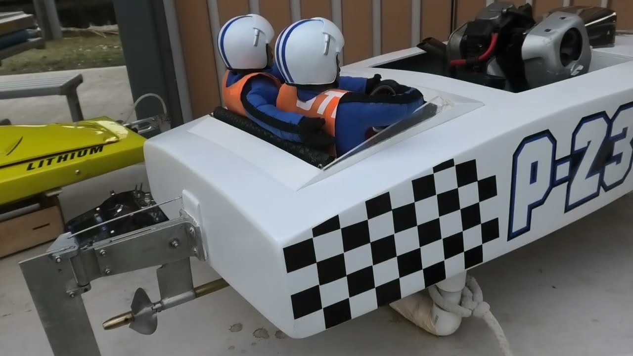 Re-painted RC Crackerbox 4-stroke hits the pond - YouTube