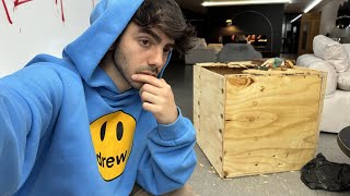 Thumbnail for LLEGO UNA CAJA DE LA DEEP WEB