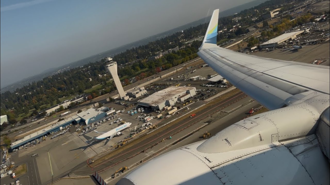 Alaska Boeing 737-700 Takeoff Seattle Tacoma Intl. (KSEA)