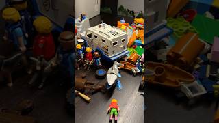 LEGO vs Shark! ⚡LEGO vs Tiburón! LEGO проти акули! 🦈