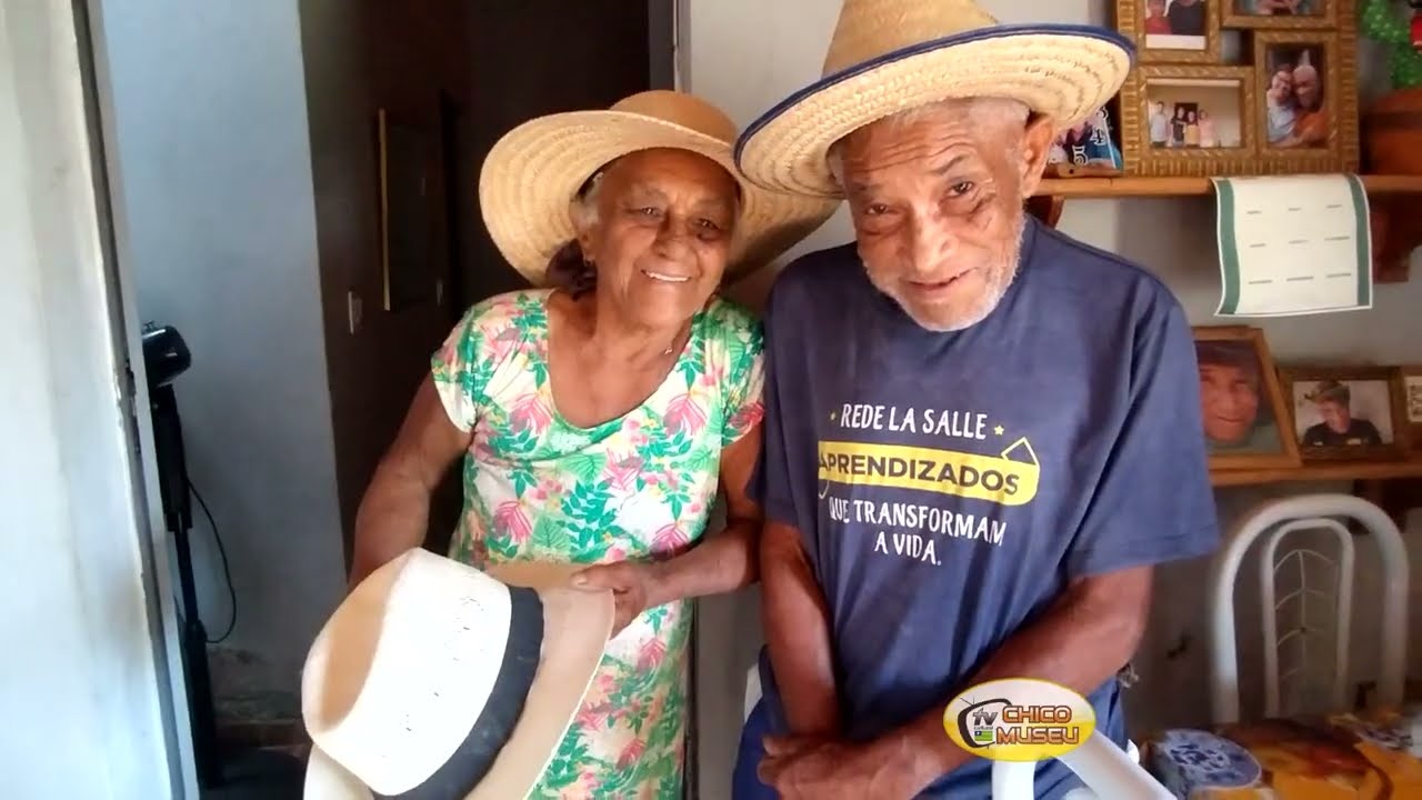 VÓ DELOUSA LEVA OUTRA  GATA PRA O PATONHO  SERÁ SE ELE QUIS?