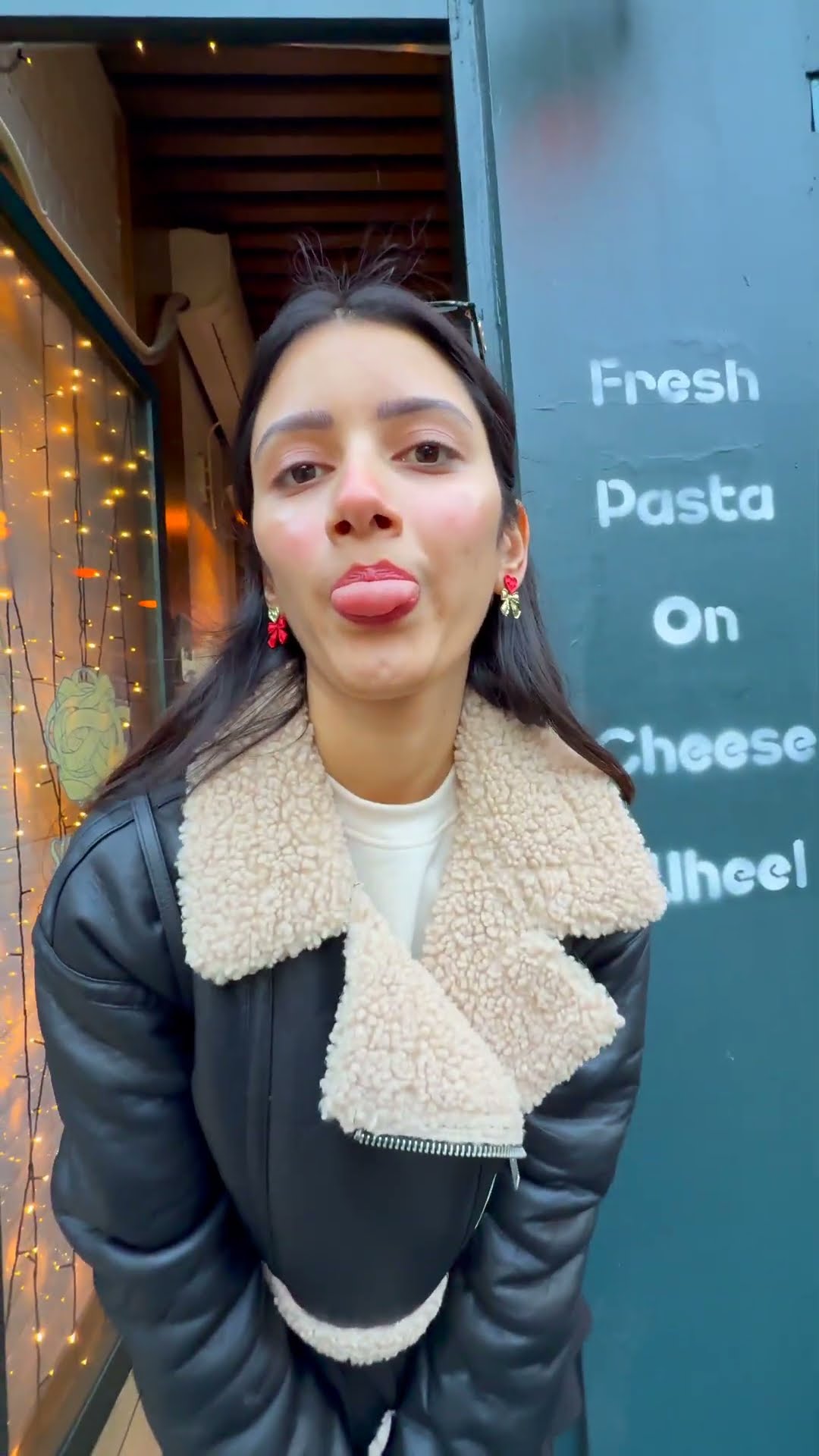 Turkey Mein Huyi Neetu Ki Ladai ? #neetubisht #trendingshorts #youtubeshorts