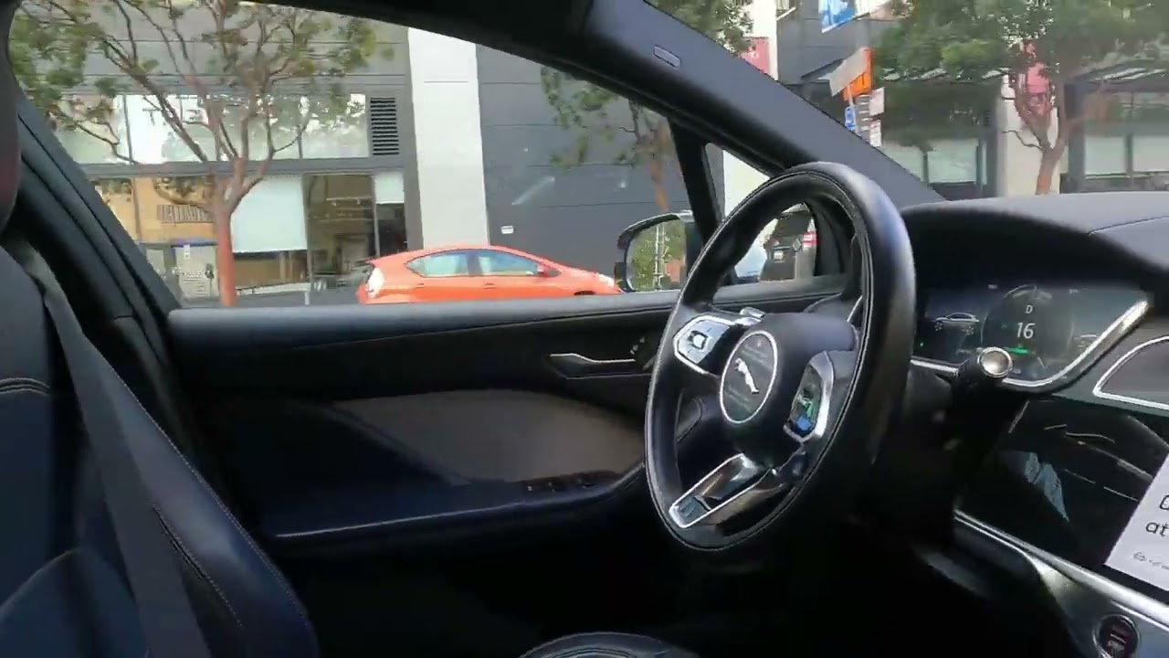 未来への一歩！Waymo無人タクシーがもたらす驚きの実乗車体験 デザイン