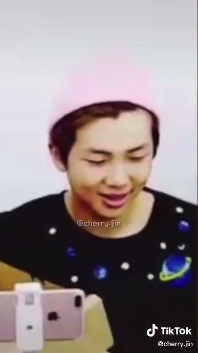 Yes I Do The Cooking Yes I Do The Cleaning if this is jin "yes I do the cleaning yes I do the cooking " #bts #jin