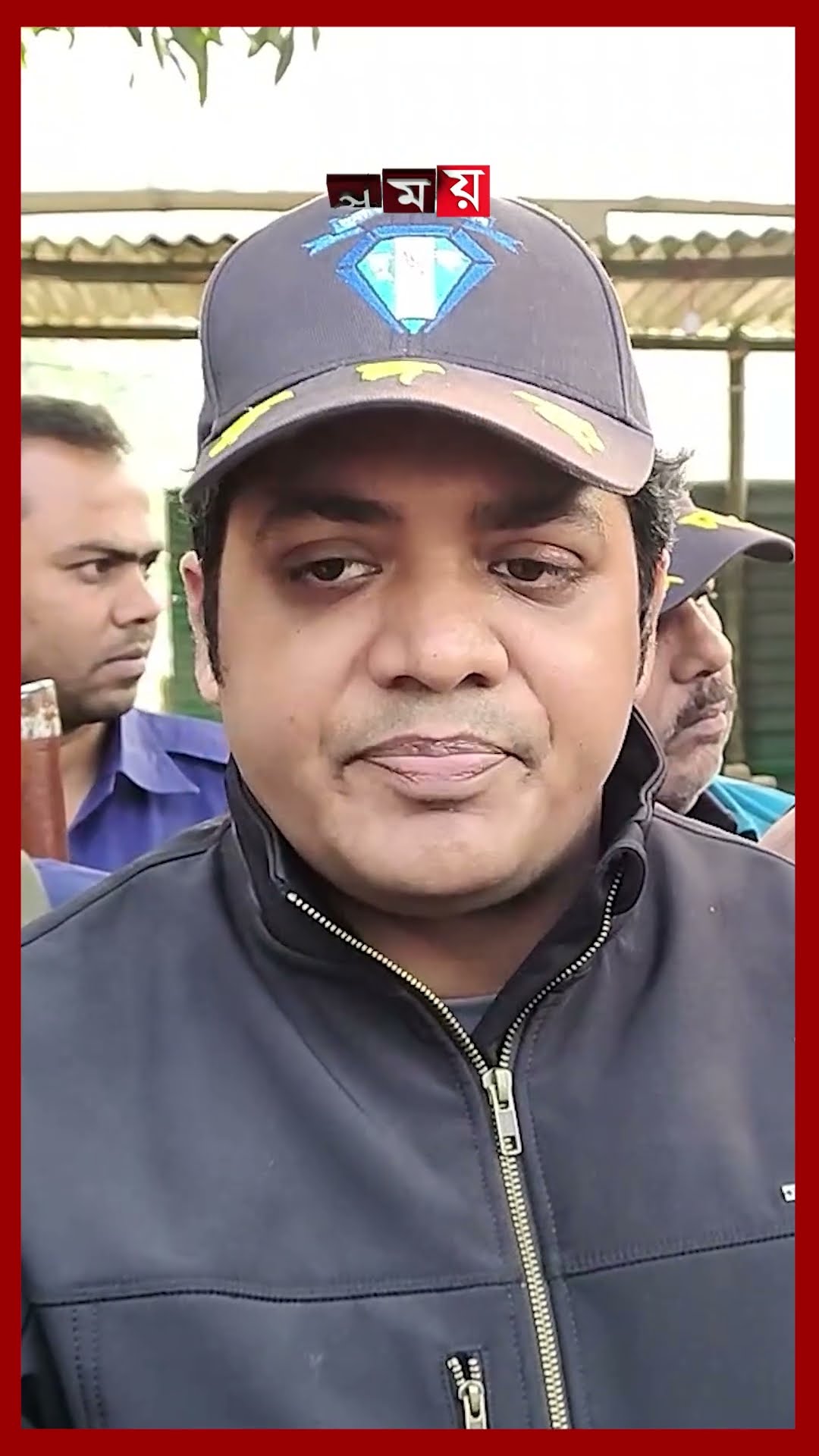 ঘুষসহ হাতেনাতে ধরা পাসপোর্ট কর্মকর্তা #passportofficer #thakurgaon #somoytv #shorts