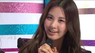 SNSD - 20100508 - Interview on MC.avi