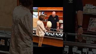 “Ancient Elephant Bird Egg Stuns Pawnshop Staff! 🐘✨”