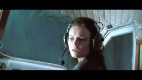 2006 Superman Returns - Lex Luthor stabs Superman, Lois Lane saves him (UNCONSCIOUS DROWNING)