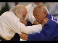 Entrenamiento de Judo tradicional. (HD)