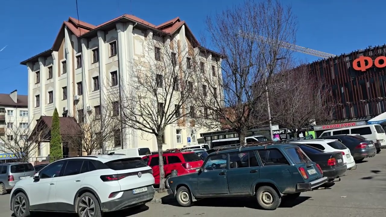 Місто Хуст Закарпаття / Весна 2025 року Huszt Chust /  Столиця Карпатської України 1938 - 1939 роках