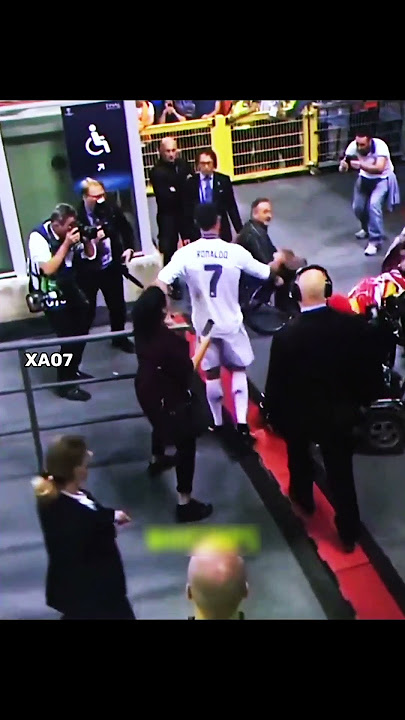 Ronaldo Has A Golden Heart💛😍 #shorts #ronaldo #messi #shortsvideo