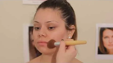 How to Apply Borghese Makeup