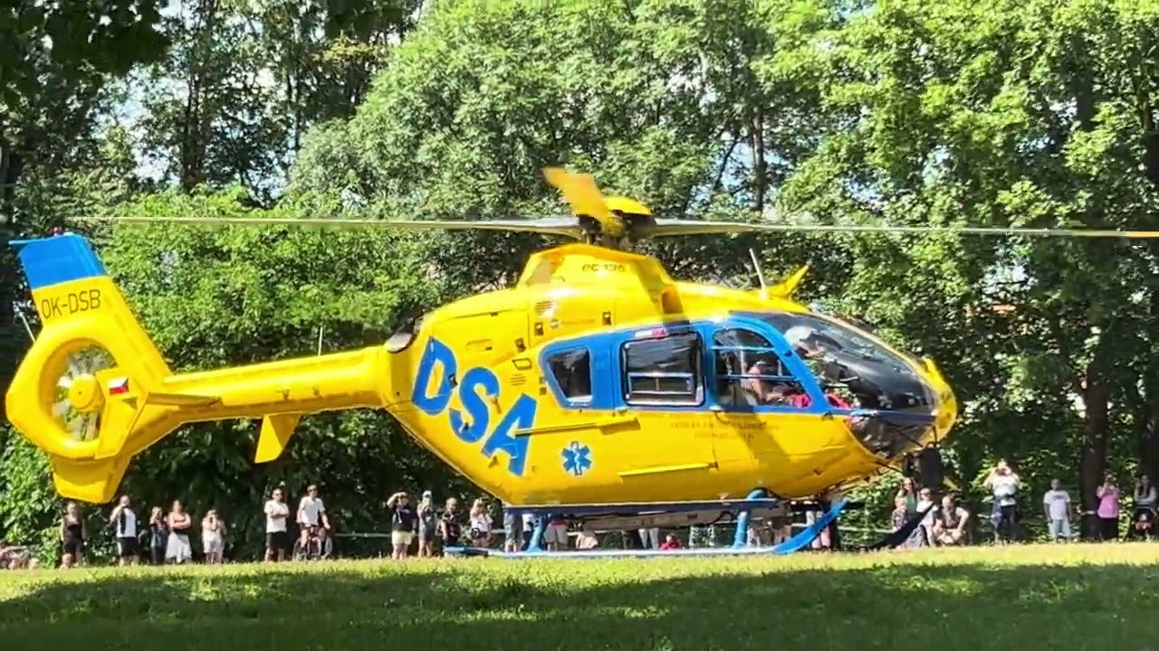 Vzlet s Barčou/DSA Kryštof15 - EC135 - Letecká záchranná služba Ústeckého kraje XII. Den záchranářů