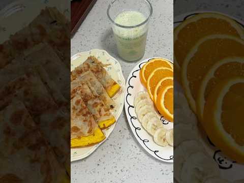 GM 🍊 today's breakfast is served. Dig in 🪏😀 #justyikou #digin #cooking #foryou #fyp #breakfast