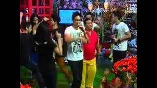 Download lagu Duo arka 'hey girl' di pesbuker 11 desember 2013