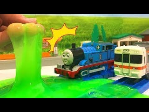 機関車トーマス木製レール　線路とトンネル トーマス 木製レールセット まとめ売り 機関車 列車 線路 レール