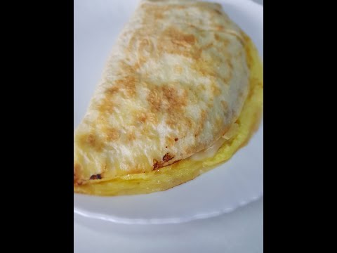 Video: Omelet Baked In Pita Bread