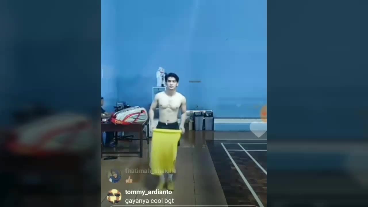 Rexy Rizky shirtless moment - YouTube