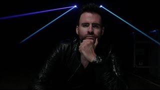 laserface by Gareth Emery Resimi