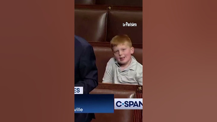 Le fils d’un élu américain fait des grimaces derrière son père au congrès